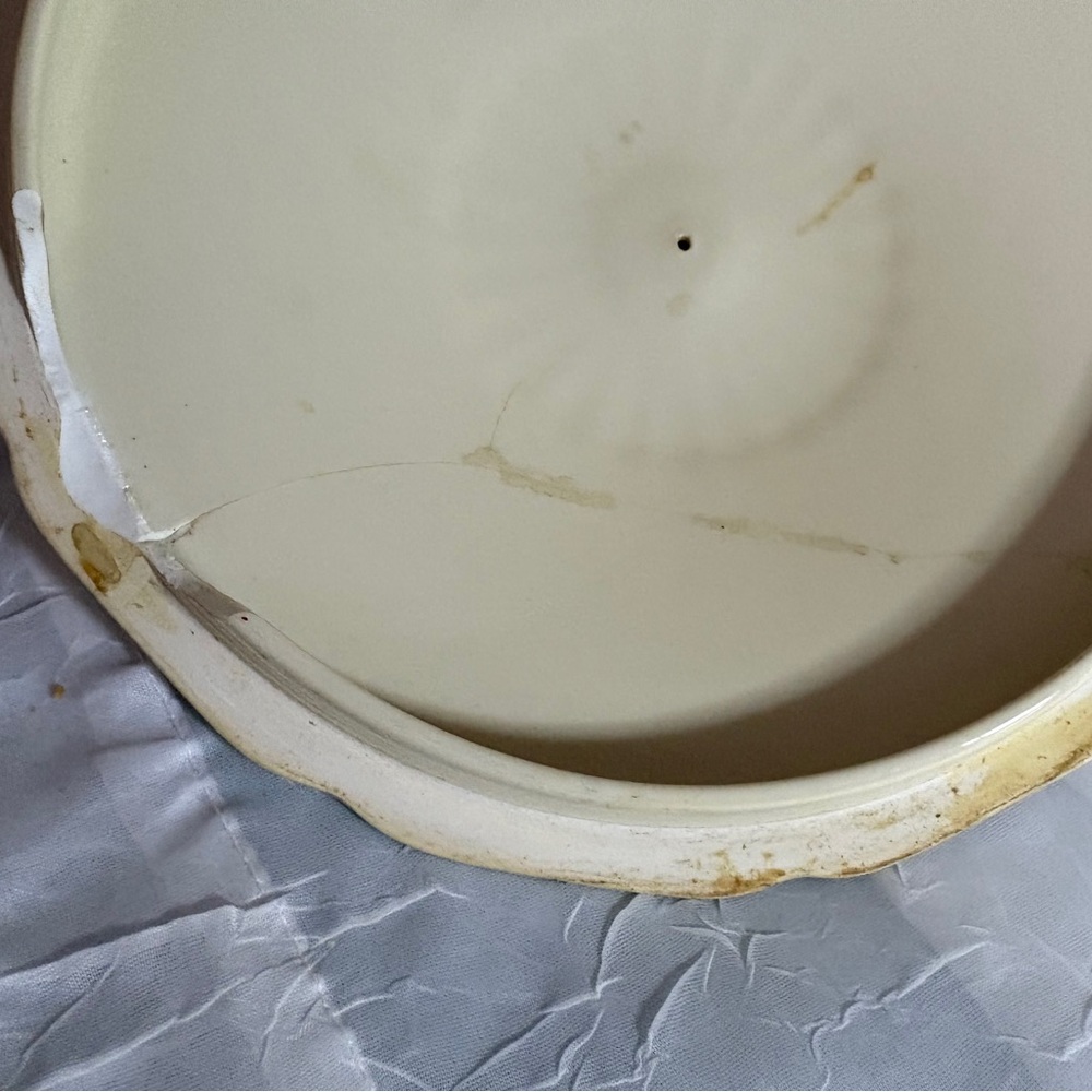 Heinrich & Co. Lady Louise Covered Casserole Dish - Picture 4 of 7